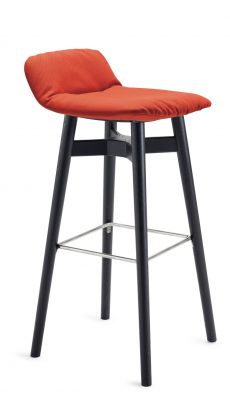 Leya Barhocker mit rotem Sitzpolster und schwarzem Holzgestell, ideal für moderne Küchen.